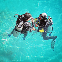 Brevet de plongée PADI Open Water Diver à Paris en 1 jour semaine.